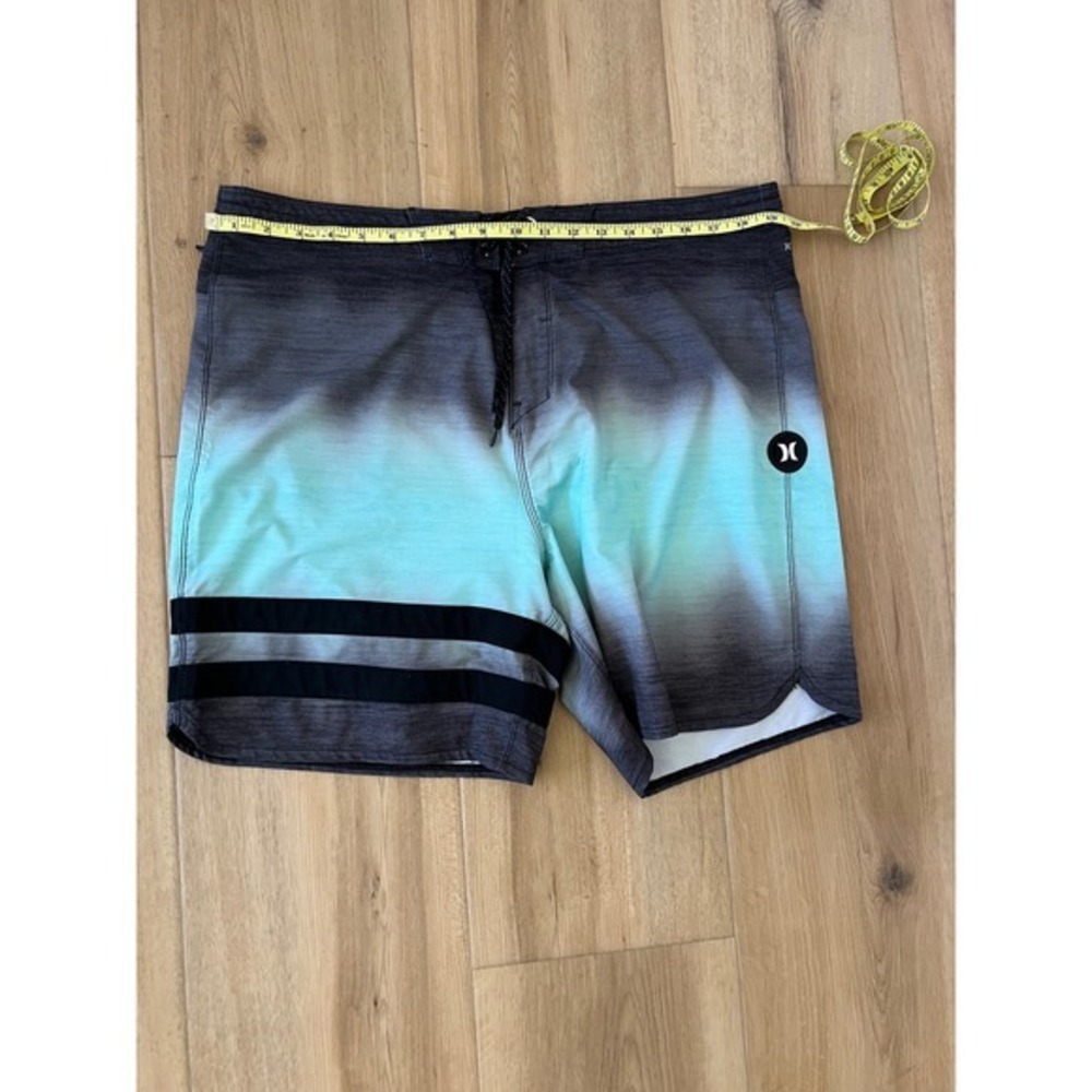 Hurley Phantom+ Mens Board Shorts Size 36 Grey Mint Ombre Striped Swim Trunks - Picture 7 of 8